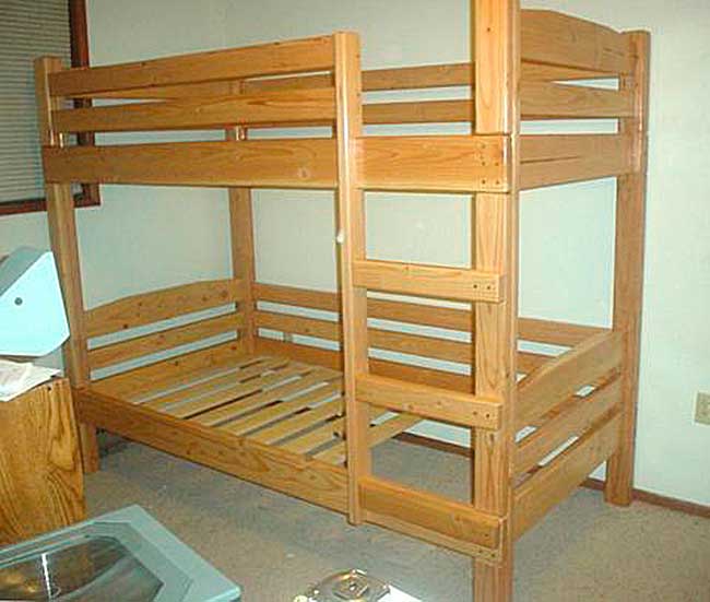 Простая двухъярусная кровать своими руками: пошаговая инструкция с фото
