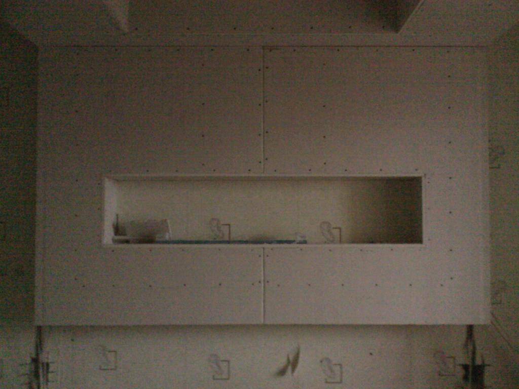 Ниша под телевизор из гипсокартона: конструкция в стенке
 - 24 фото