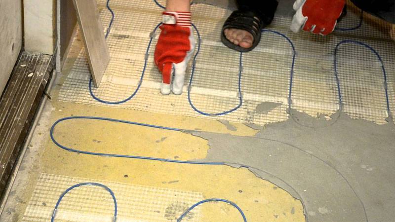 Укладка теплого водяного пола под плитку: пошаговая инструкция