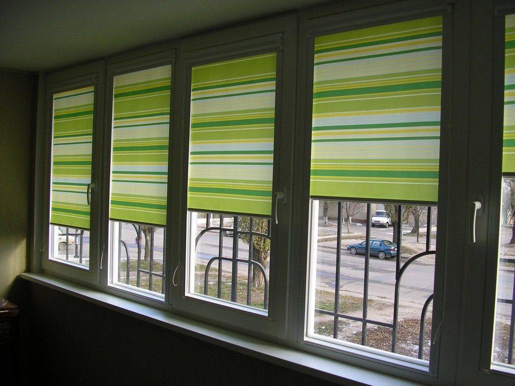 Как защитить окна от жары: советы о солнцезащитных окнах, пленках, жалюзи и шторах