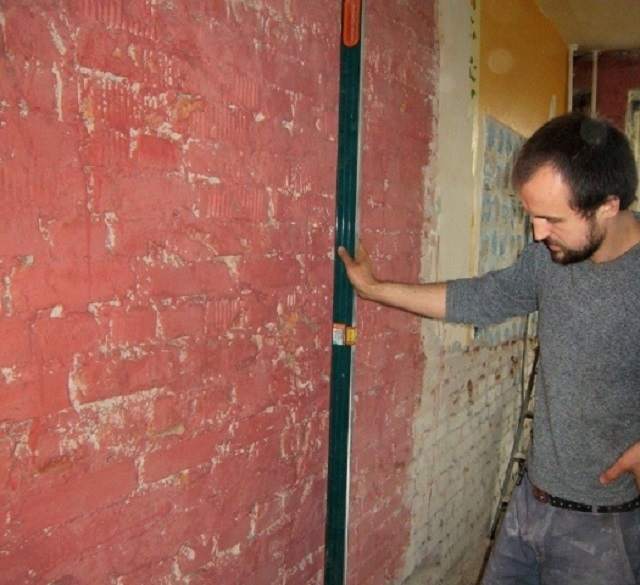 Как выровнять стену гипсокартоном без профиля