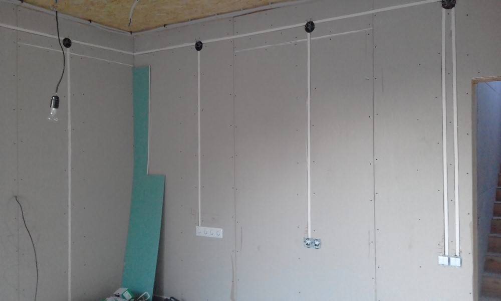 Монтаж короба из гипсокартона на потолке с подсветкой: этапы работ и необходимые инструменты