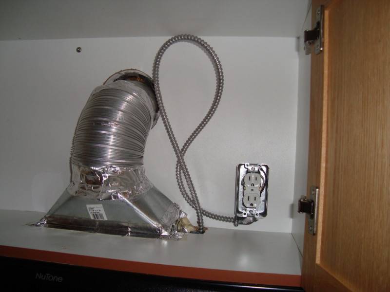 Как подключить вытяжку к вентиляции на кухне своими руками