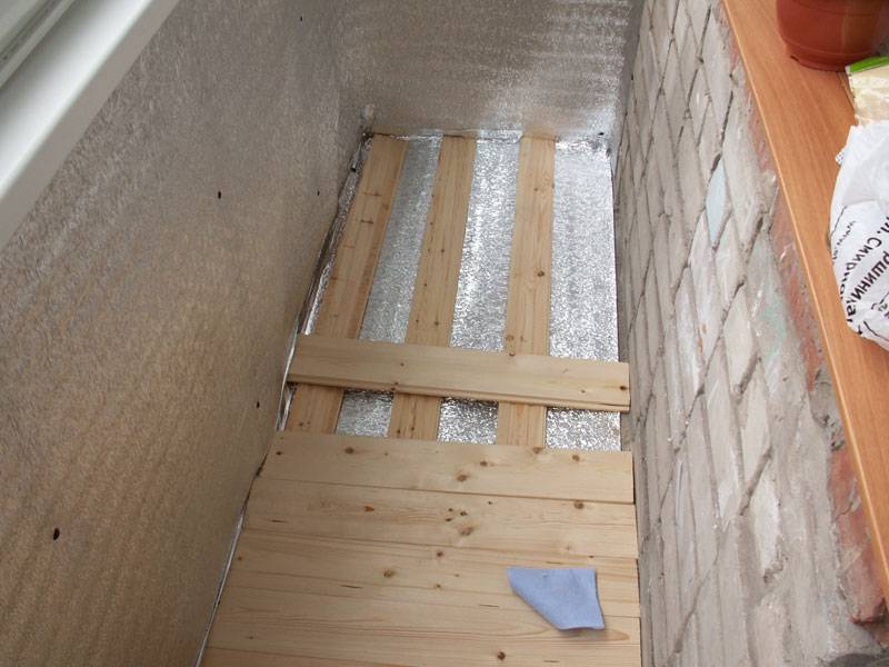 Надёжный пол на балконе — из чего сделать, выбираем материал