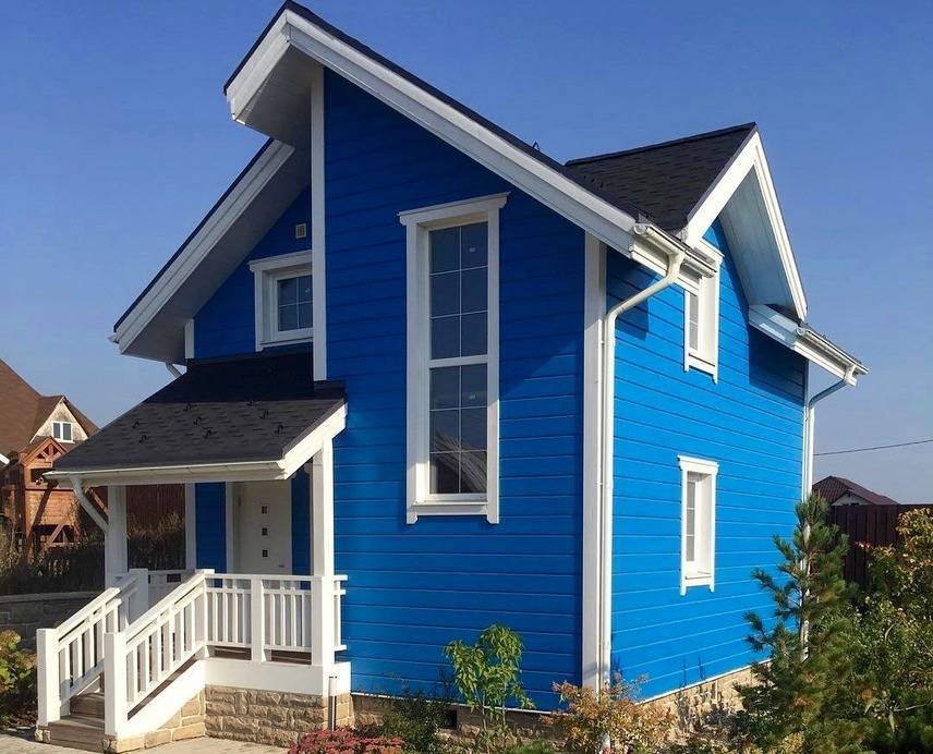 Чем покрасить деревянный дом внутри: советы по выбору лакокрасочных покрытий