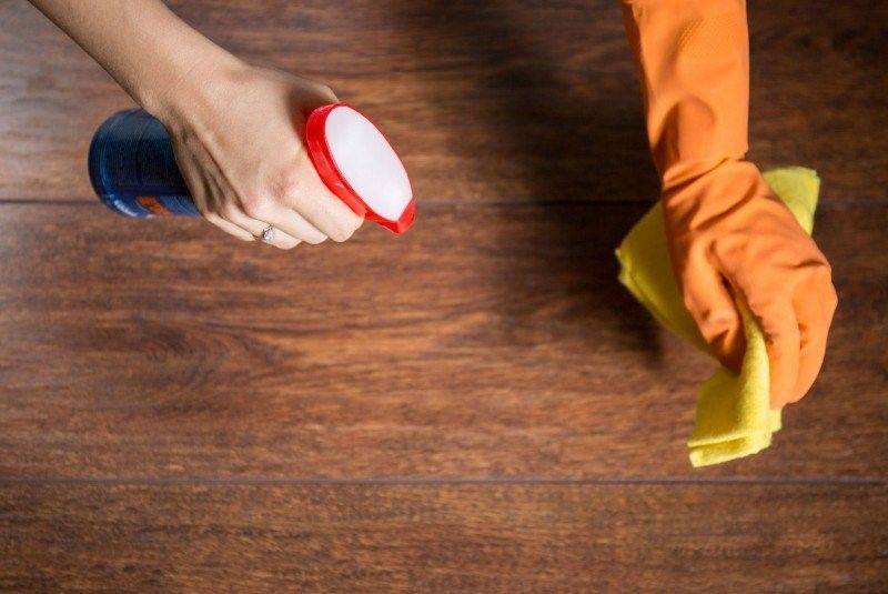 Как правильно производится уборка ламината в домашних условиях?