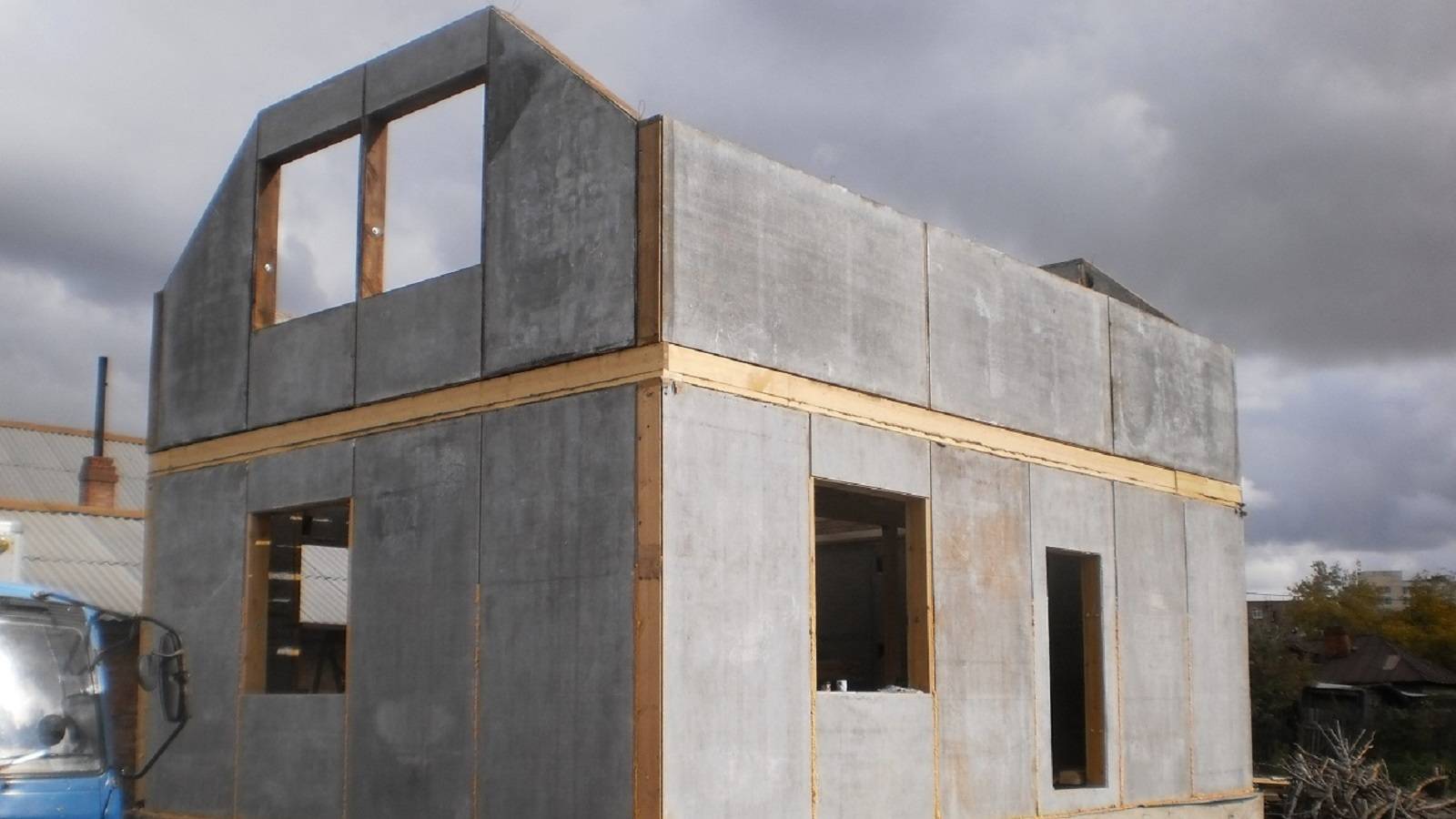 Дом из панелей жби — строительство из железобетонных плит, как строят панельные дома