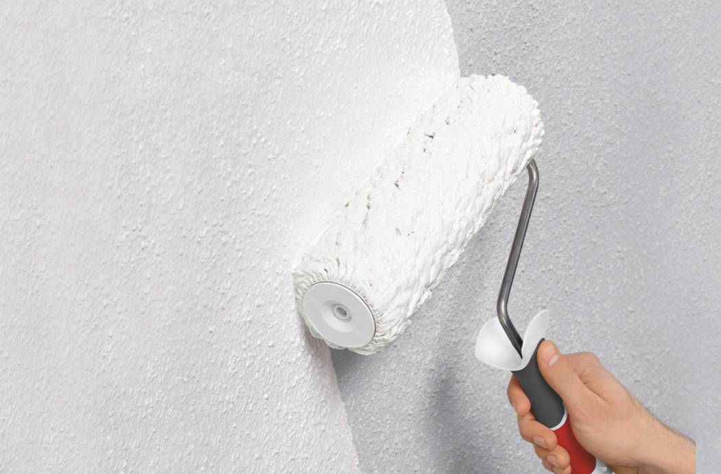 Как выбрать валик для покраски стен и потолка