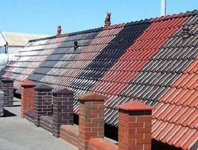 Чем лучше покрыть крышу дома металлочерепицей или ондулином