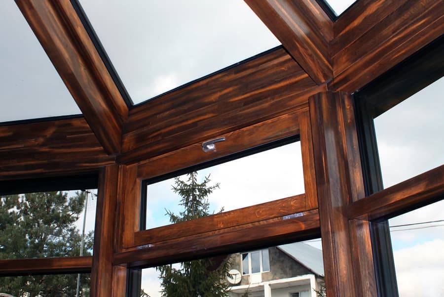 Виды оконных рам из дерева. как выбрать деревянные окна. конструктивные особенности современных окон из дерева