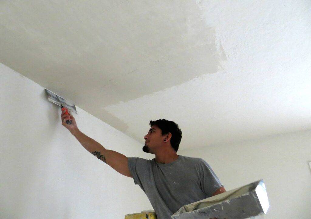 Выравнивание потолка гипсокартоном: инструкция по монтажу покрытия своими руками, видео и фото