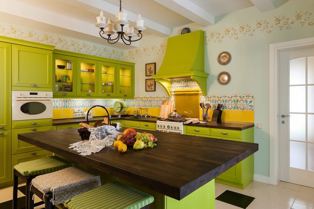 Найдите идеальную цветовую схему для своей кухни