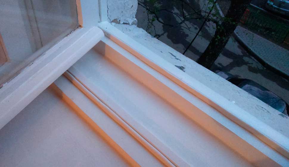 Как утеплить деревянные окна на зиму