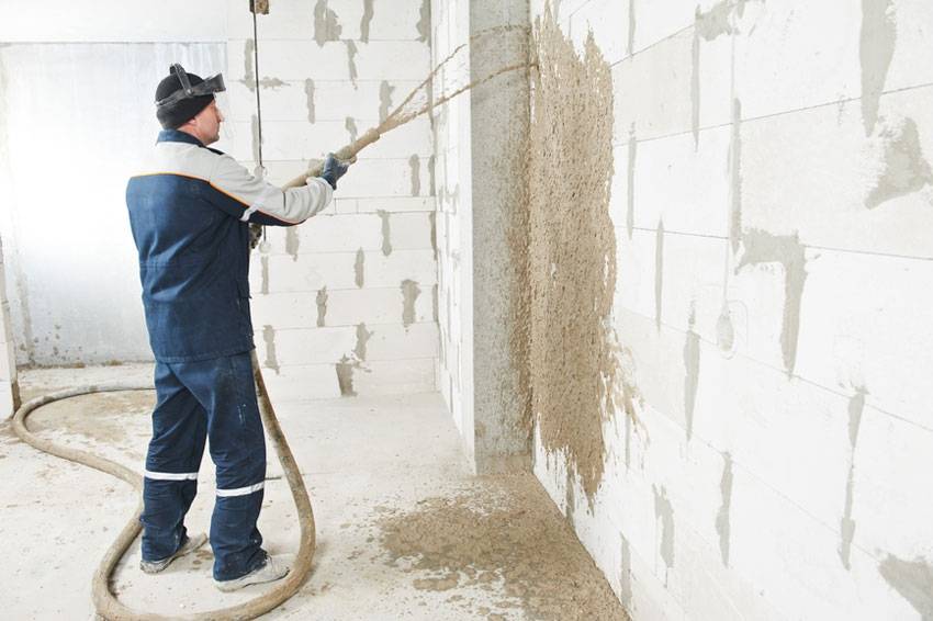 Чем лучше отделать стены в доме гипсокартоном или штукатурить