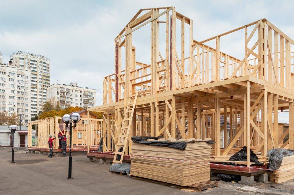 Строительство деревянного дома типа терем