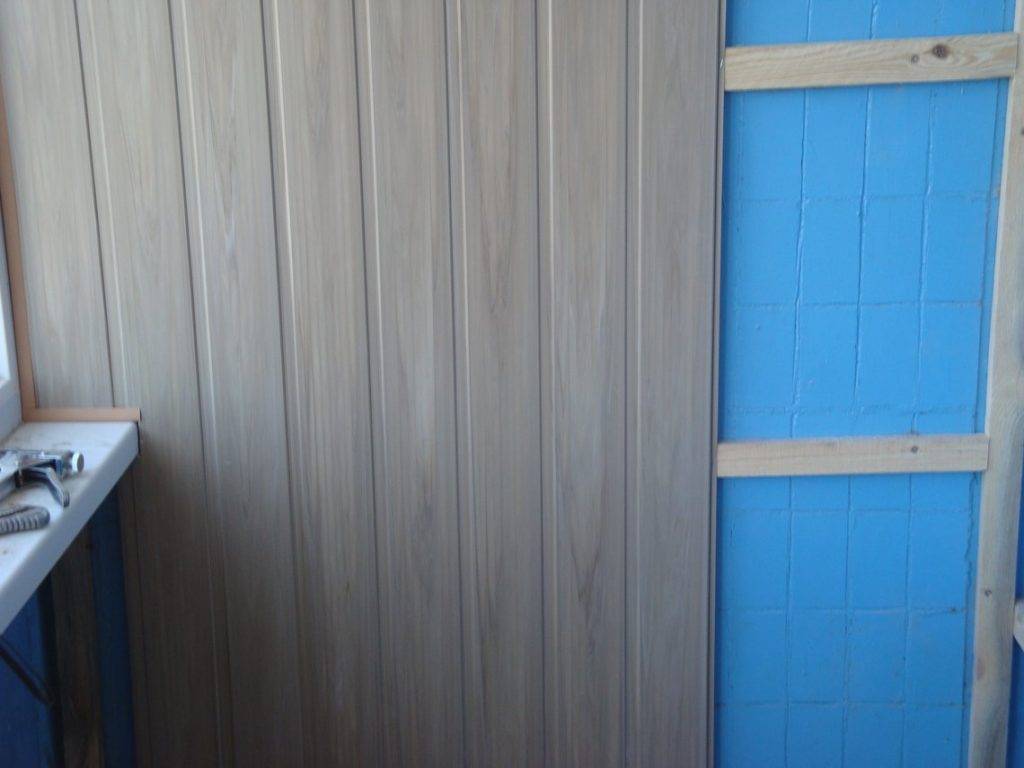 Обшивка стен дома пластиковыми панелями своими руками: под кирпич, камень, без обрешётки и так далее + видео