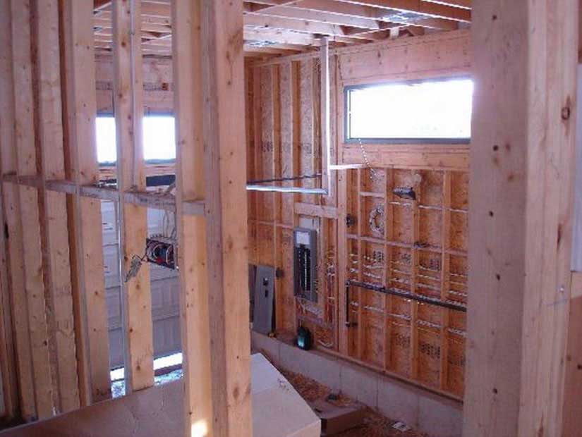Как обшить гипсокартоном деревянный дом: приводим в порядок стены изнутри и потолок