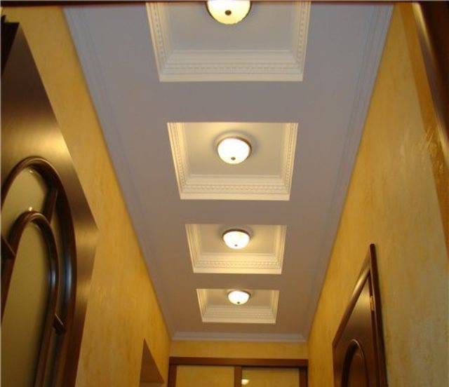 Потолок в коридоре из гипсокартона 9 фото