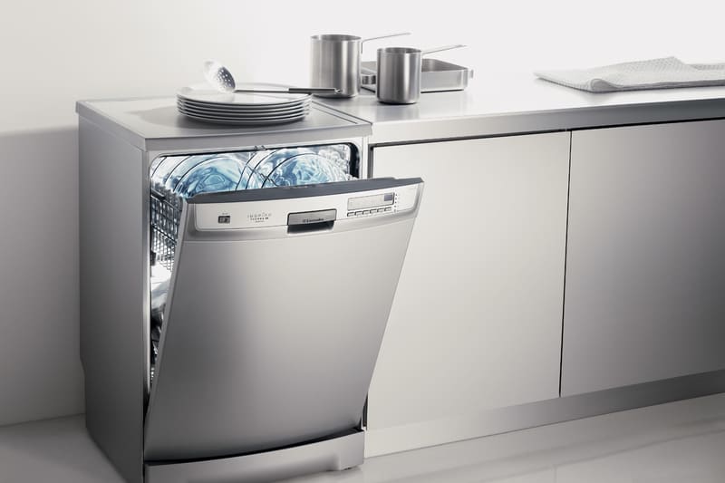 Топ-10 лучших посудомоечных машин 2023 года в рейтинге zuzako