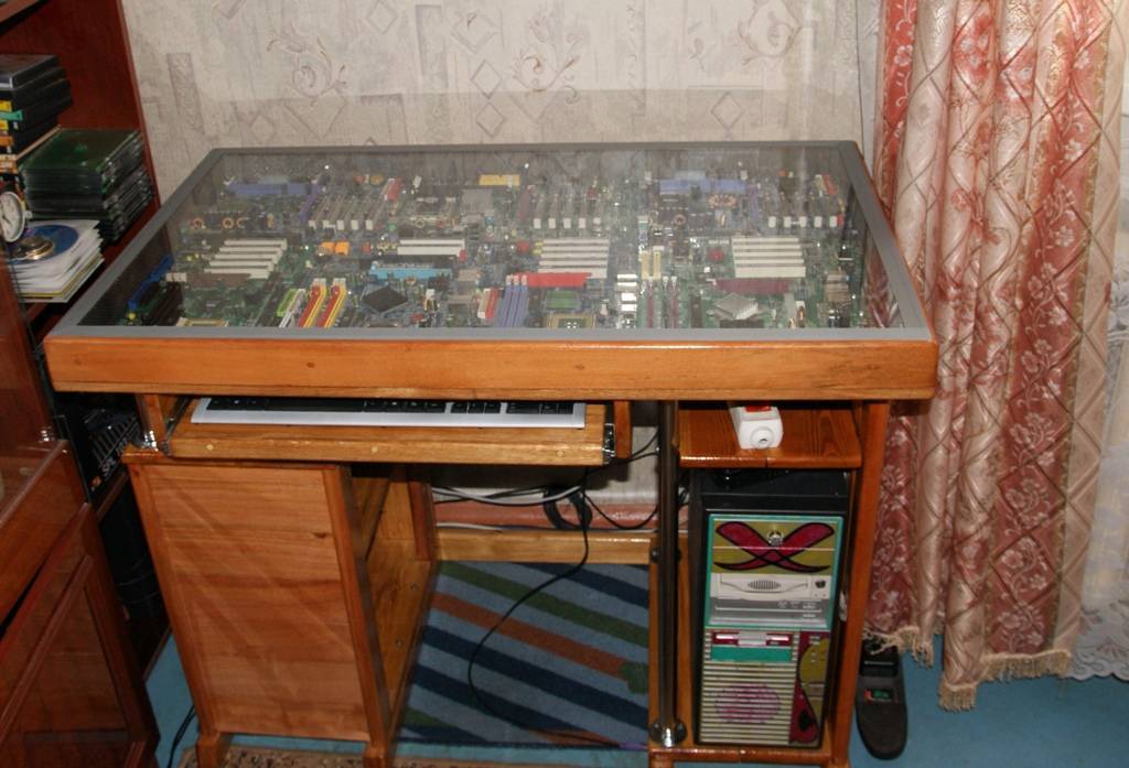 Компьютерный стол своими руками: чертежи и схемы, инструменты и материалы, как сделать угловой и навесной, отреставрировать старый