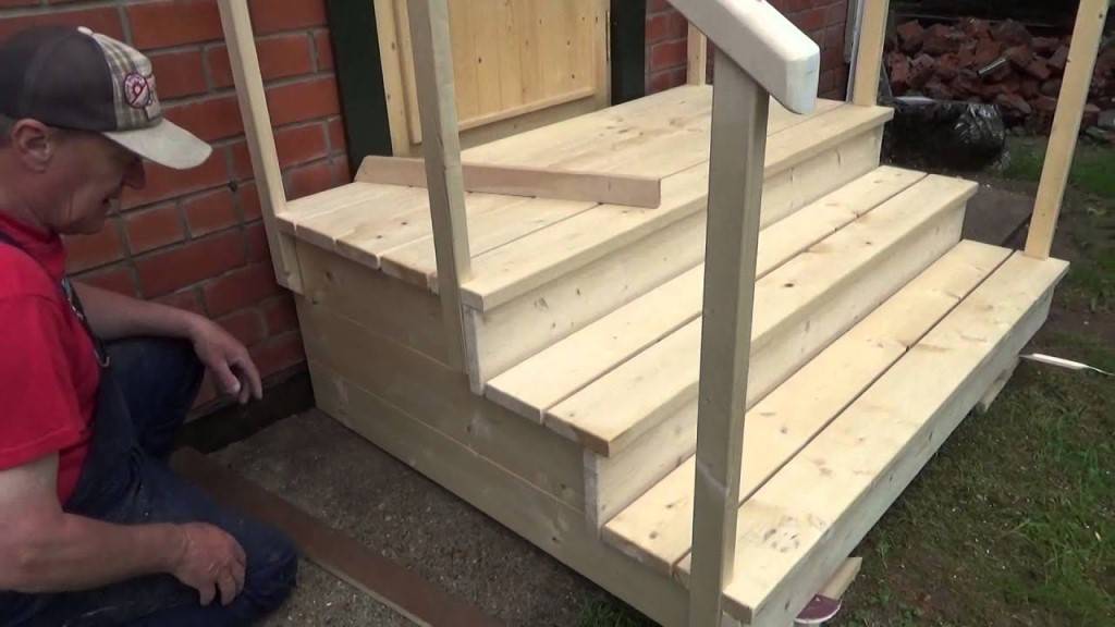 Как построить крыльцо из дерева – красивая и функциональная пристройка для входа в дом