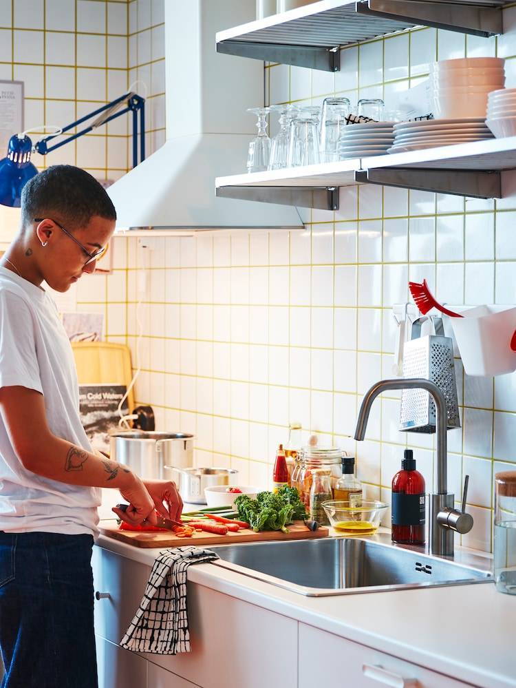 Как выбрать вытяжку на кухню: советы профессионалов и отзывы простых пользователей