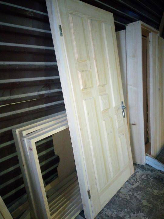 Двери входные, деревянные для дома - утепленные своими руками для частного, межкомнатные и теплые