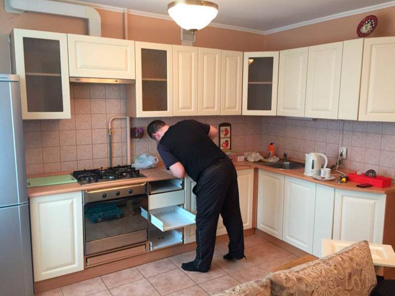 Ремонт кухонного гарнитура : как обновить кухонный гарнитур своими руками, замена столешницы и фасадов на кухнекухня — вкус комфорта