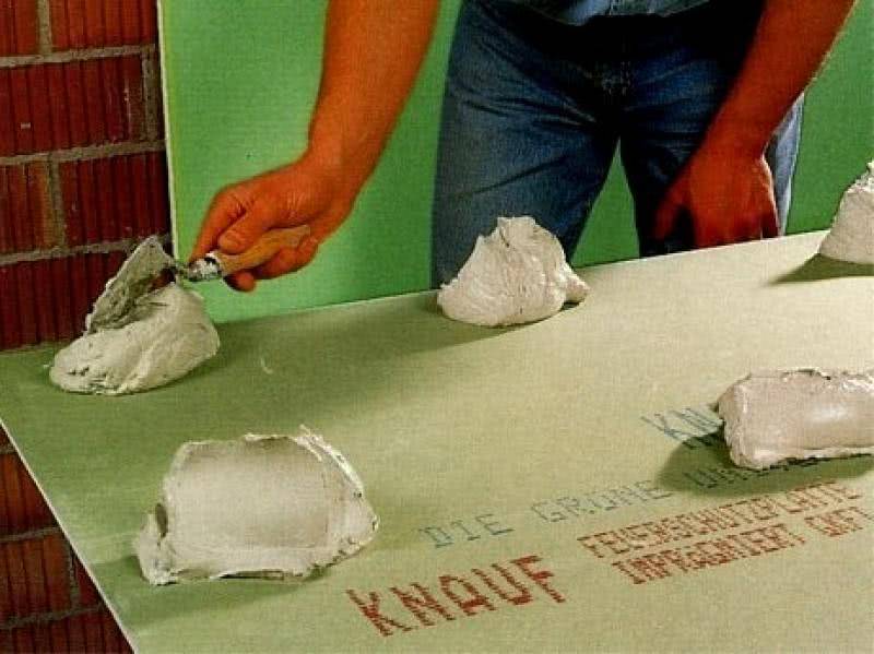 Отделка стен гипсокартоном без каркаса и профиля своими руками: пошаговая инструкция