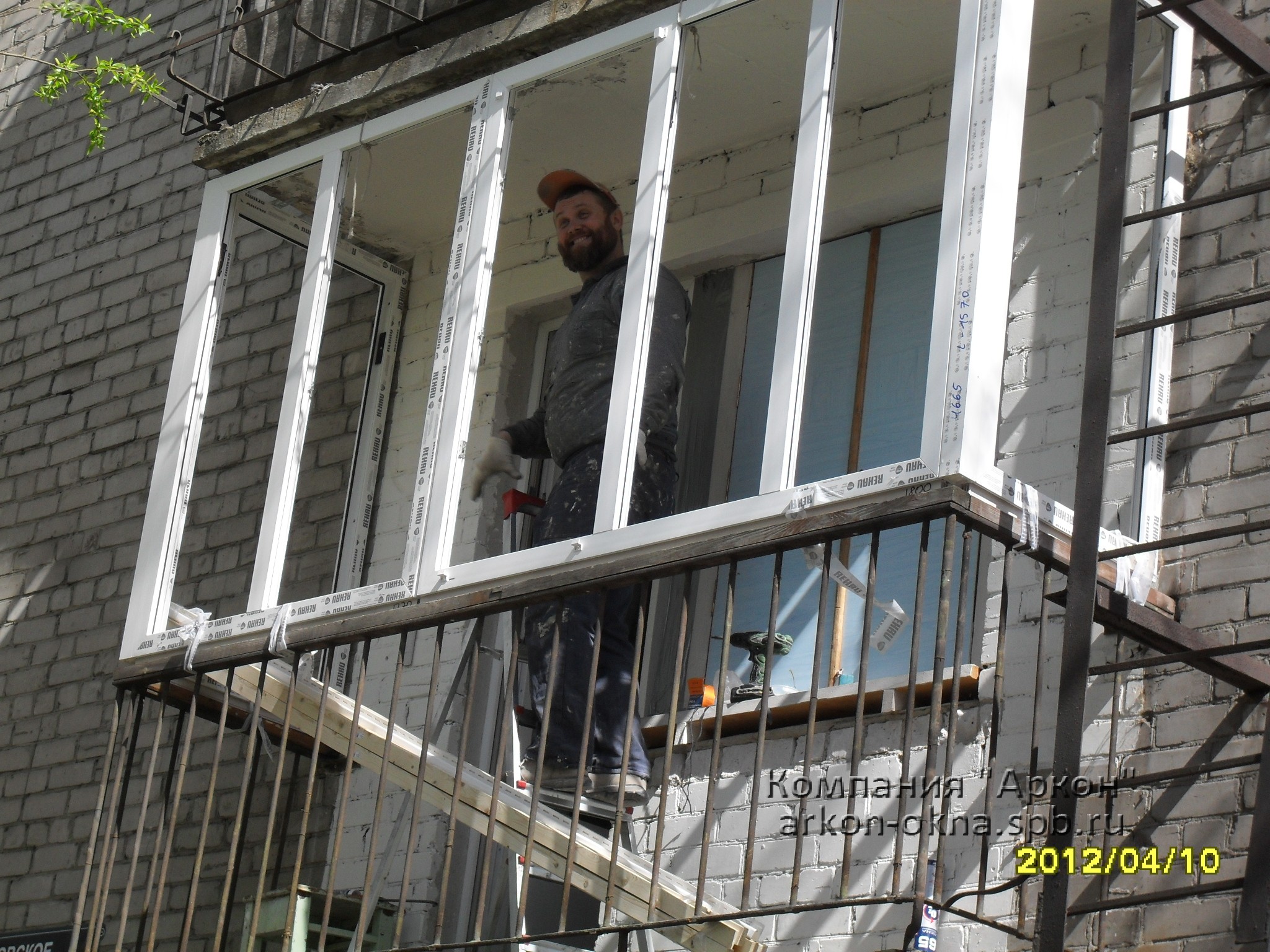 Способы, как обшить балкон сайдингом своими руками снаружи | онлайн-журнал о ремонте и дизайне