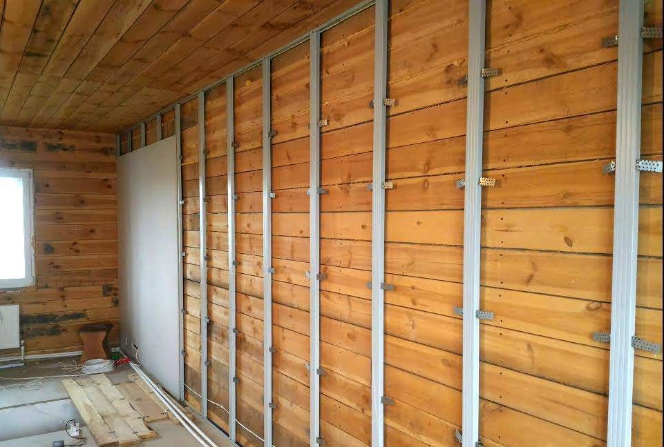 Правильная отделка стен гипсокартоном в деревянном доме.