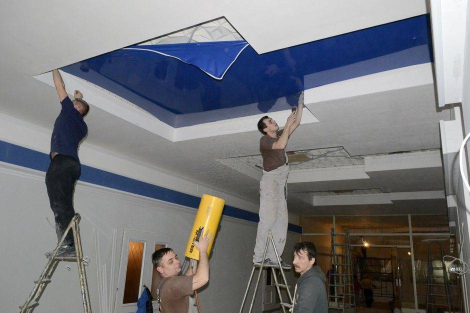 Секреты выбора и установки точечных светильников в натяжной потолок