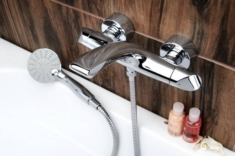 Cмеситель для ванны с душем: как выбрать лучший прибор с длинным изливом, рейтинг моделей к выбору, какой кран качественнее, лучше