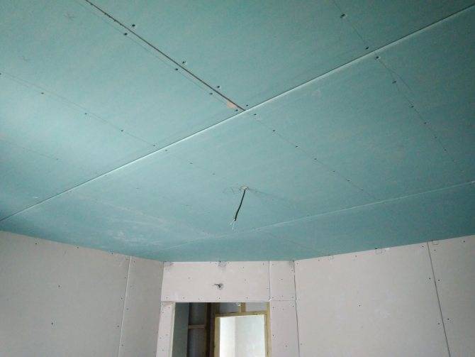 Шпаклюем потолок из гипсокартона под покраску
