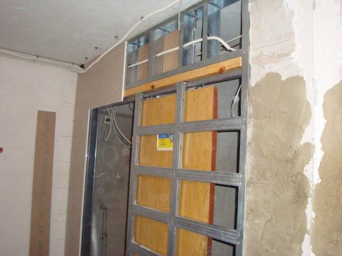 Раздвижные двери в стену (скрытая конструкция), установка своими руками.