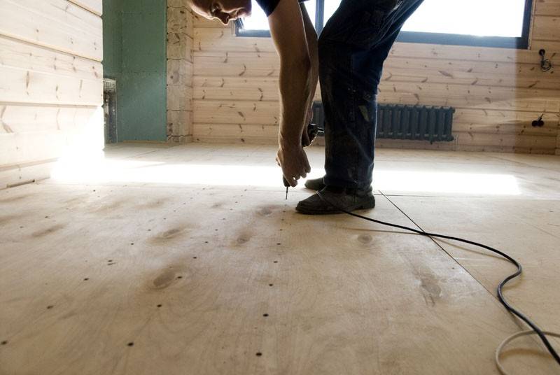 Выравнивание бетонного пола без лаг под теплый пол