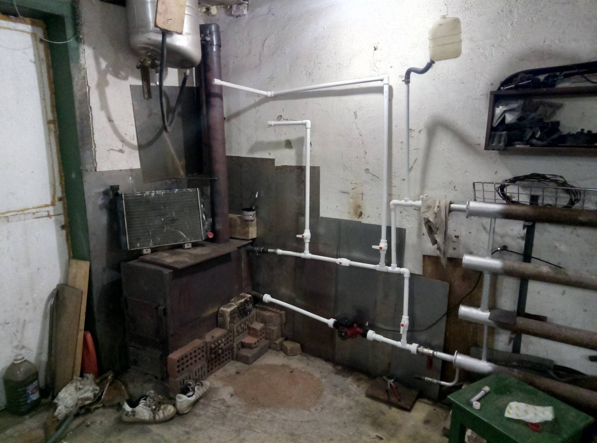 Как самостоятельно сделать отопление в гараже?