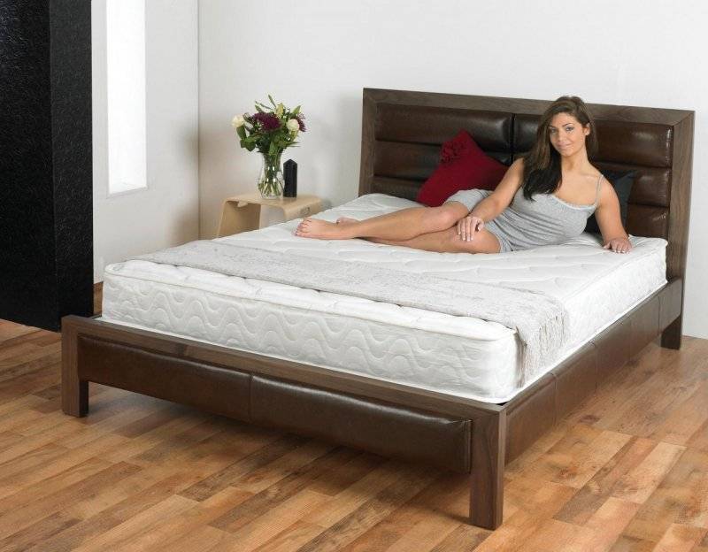 Как выбрать матрас для двуспальной кровати по жесткости, размеру