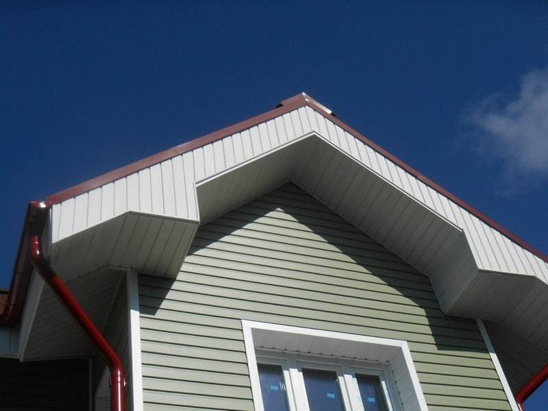 Подшивка карниза крыши - материалы и порядок выполнения работ