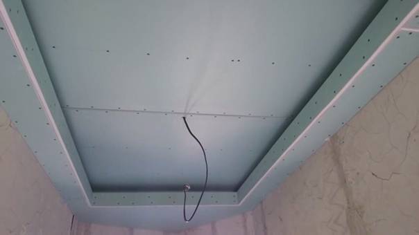 Каркас двухуровневого потолка из гипсокартона с подсветкой