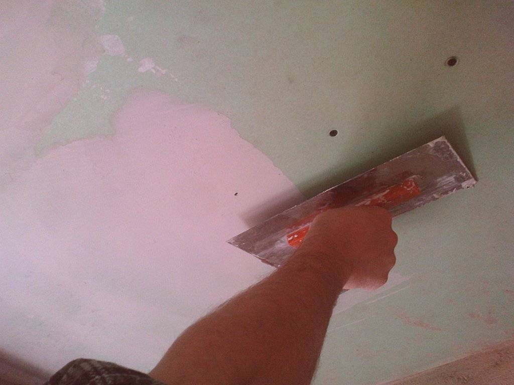 Как сделать потолок из гипсокартона в ванной своими руками