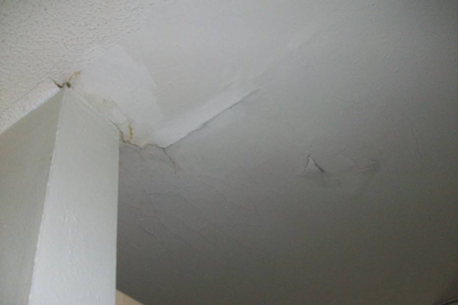 Появились трещины на потолке из гипсокартона, как устранить трещины