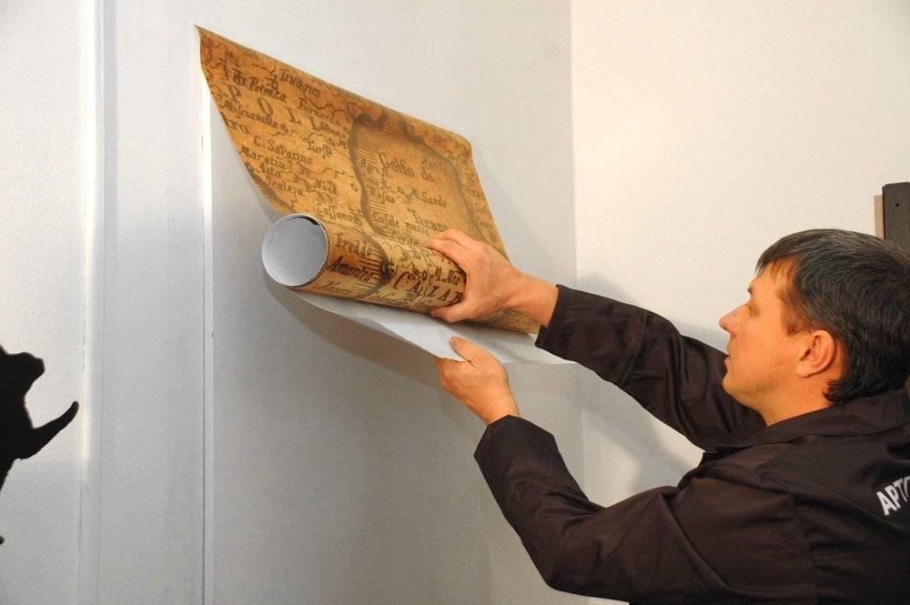 Поклейка обоев своими руками – подробная инструкция для новичков. 80 фото технологии оклейки стен