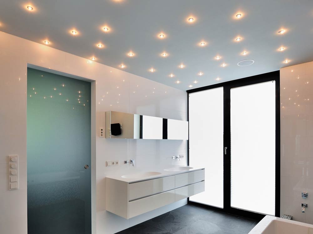 Как выбрать безопасные встраиваемые светильники для ванной комнаты?