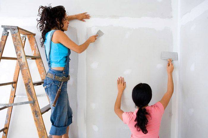 Шпаклевка и покраска стен из гипсокартона своими руками видео